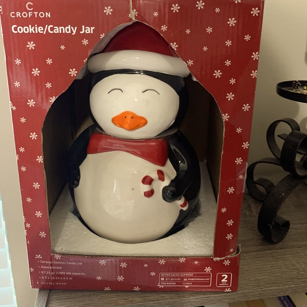 Crofton Penguin Cookie Jar